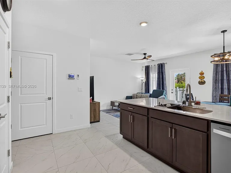 6015 Cranberry Ct — Photo 10