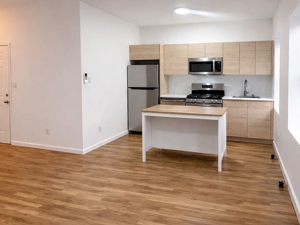 1st image of 347 Grand St APT 2