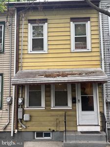 721 Division St, Trenton, NJ, 08611