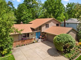25423 Halburton Rd, Beachwood, OH 44122