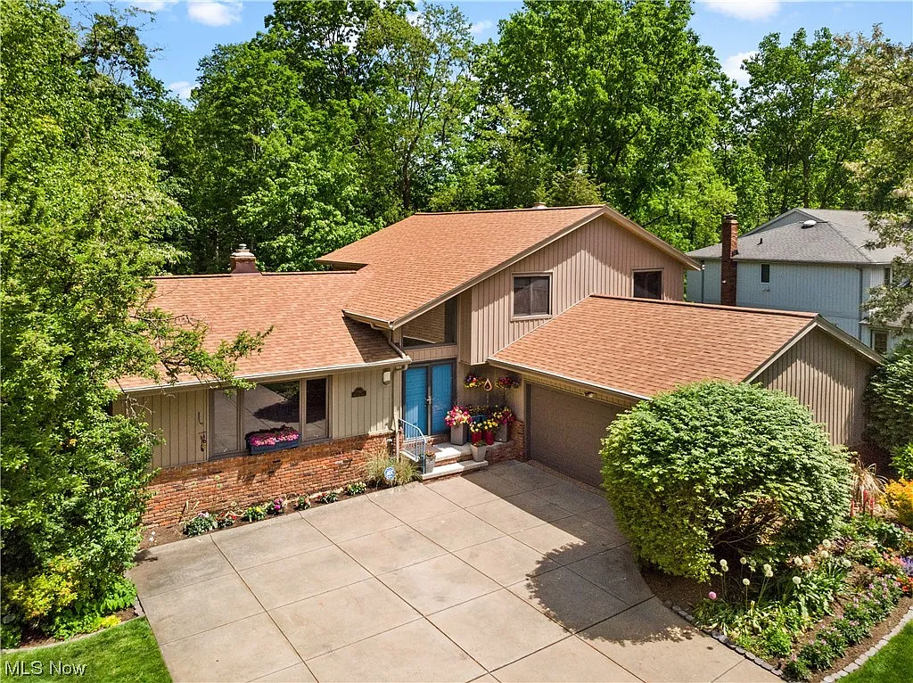 25423 Halburton Rd photo 1