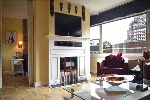 Sold by Maxwell Jacobs | media 10