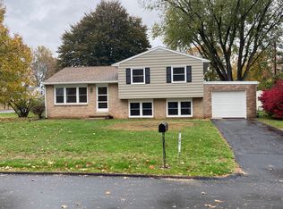 621 Gentry Dr, Lancaster, PA 17603