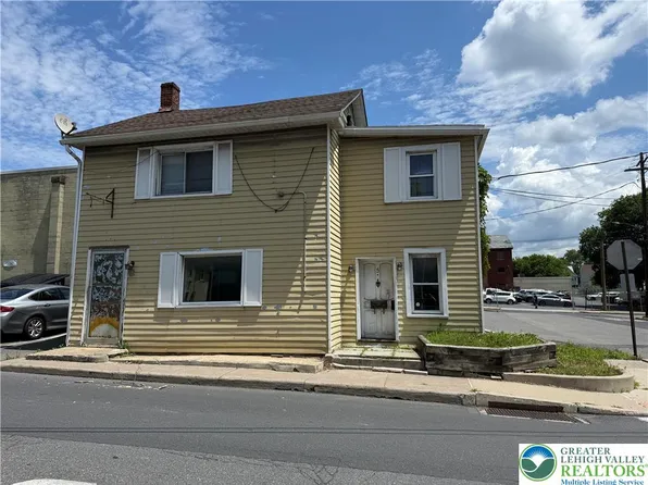 5 S 9th St, Stroudsburg, PA 18360