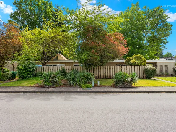 1625 Best Ln, Eugene, OR 97401