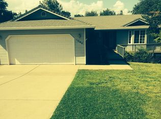 1064 Riviera Dr, Redding, CA 96001