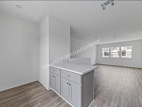 5th image of 14990 Badillo St #B