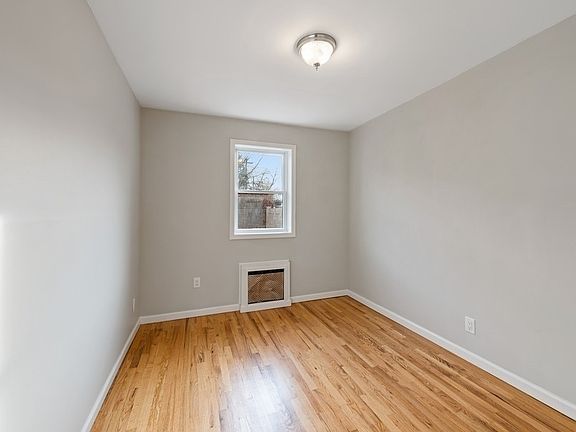4th image of 2104 E 65th St Floor 2