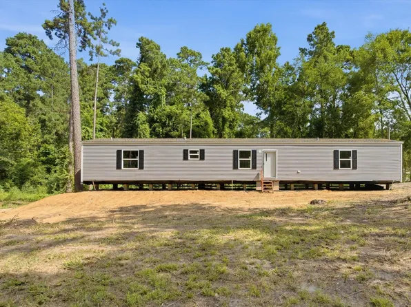 222 Moose Dr, Onalaska, TX 77360