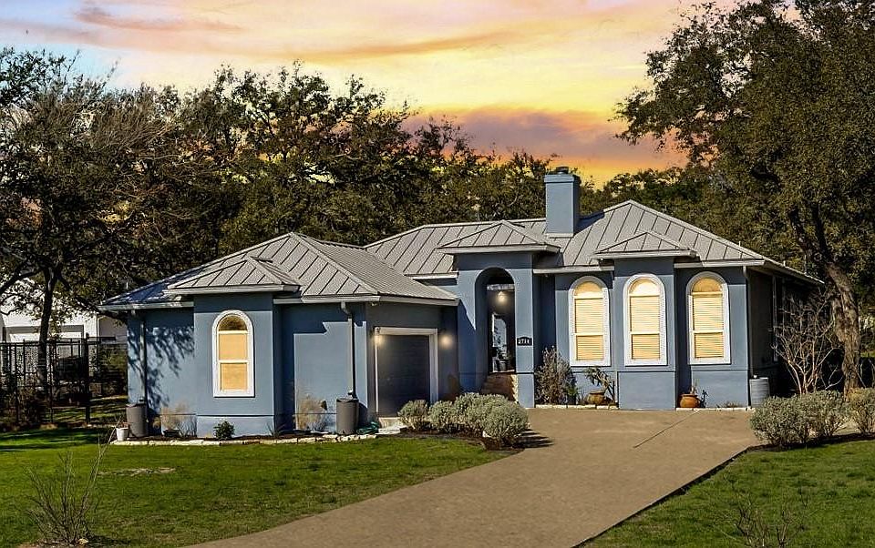 1st image of 2714 Leslie Ln