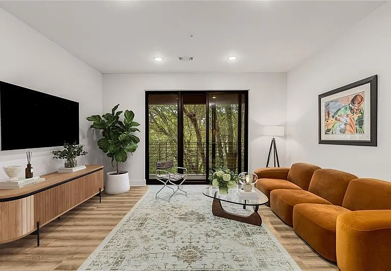 112 Rogers St NE #303 — Photo 14