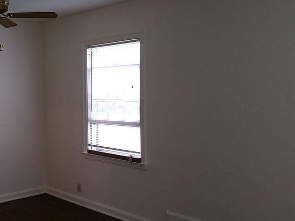 4th image of 3203 D St