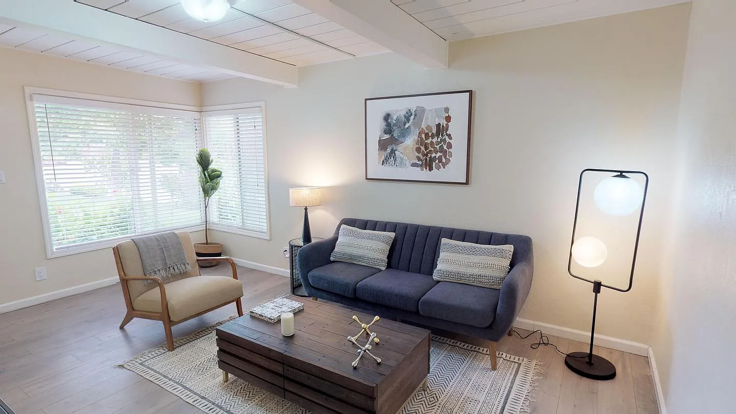 Private Bedroom in Recently Updated Menlo Park Home Near Facebook HQ - 762 Hamilton Avenue — Photo 1