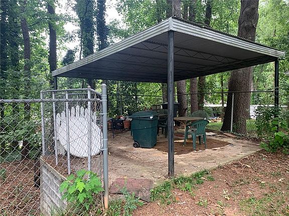 3rd image of 263 Dink Ln SE