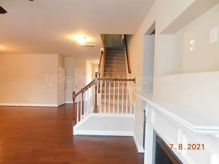 8030 Upper Lake Dr — Photo 6