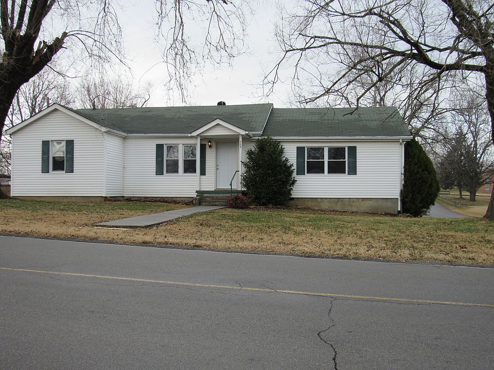 1st image of 403 Oakdale St