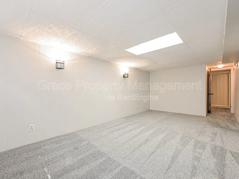 2610 S Gaylord St — Photo 9