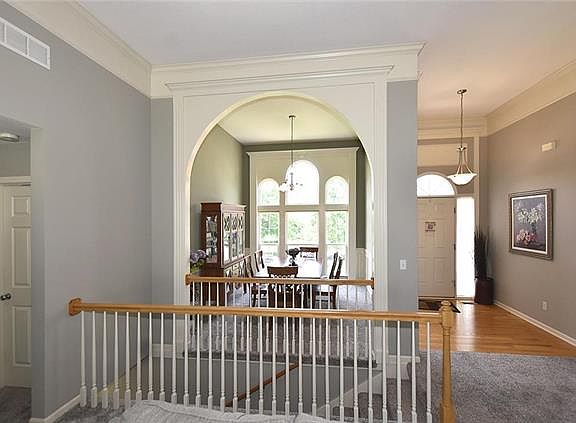 5th image of 15832 Meadow Ct