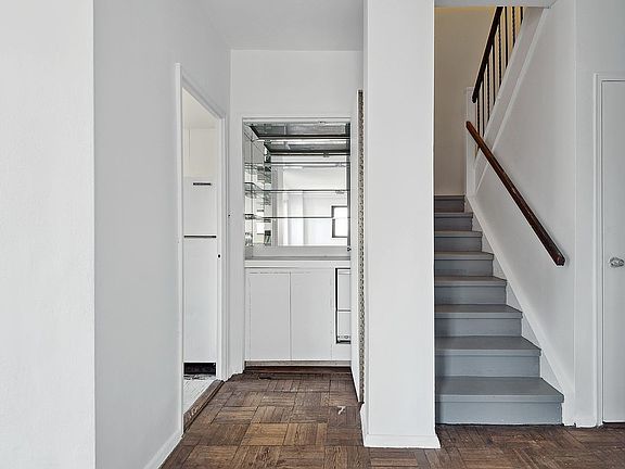 3rd image of 235 E 57th St #Phh
