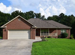 122 Autumn View Dr, Maryville, TN 37803