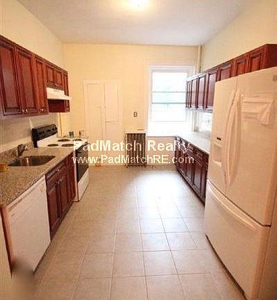 2nd image of 18 Euston St #12058444