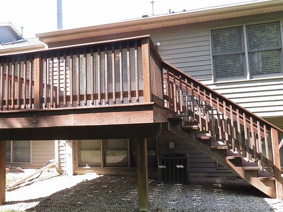 4th image of 301 River Bluff Dr #3