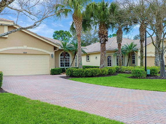 3rd image of 7017 Willow Pine Way