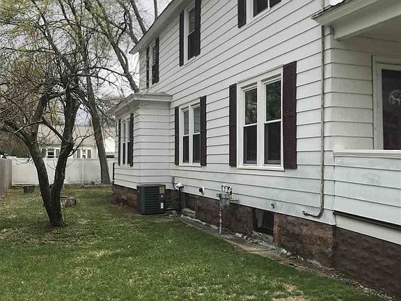 2nd image of 7 Knight St