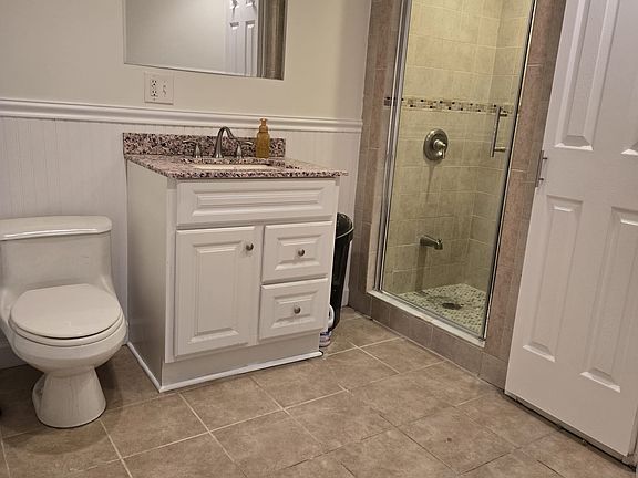 5th image of 65 Terrace Ave Floor 2