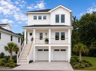 109 Reef Rd, Carolina Beach, NC 28428