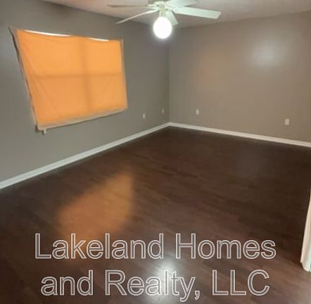 5th image of 5608 Lake Fox Cir
