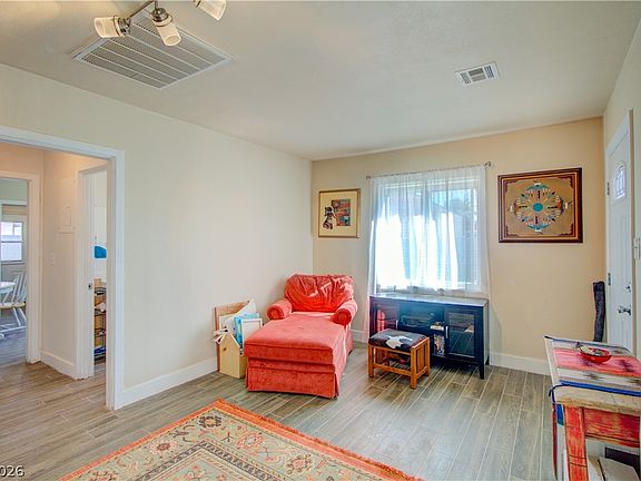 3rd image of 533 Date St