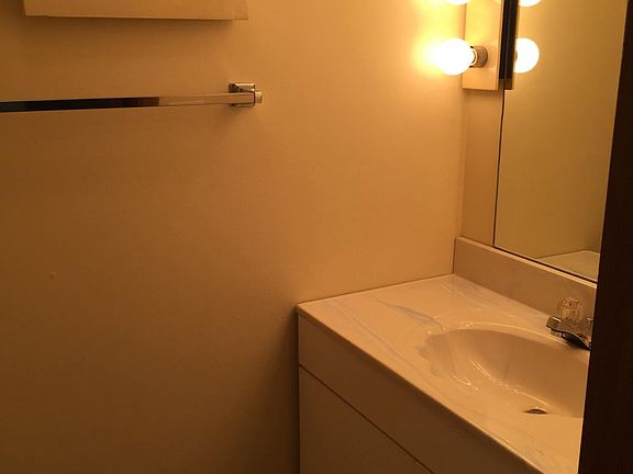 4th image of 2410 Silkwood Dr