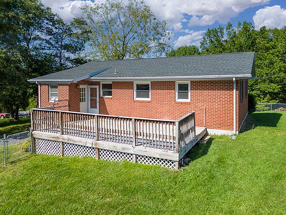 4th image of 249 Campbell Ln