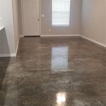 3rd image of 110 Lowes Blvd #A