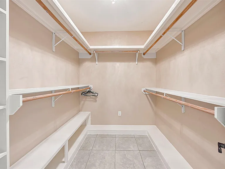 509 Joan Of Arc Dr — Photo 26