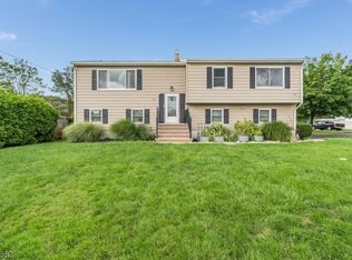 221 Fucillo St, Manville, NJ 08835