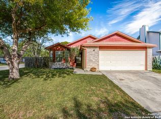 824 Meadow Br, Converse, TX 78109