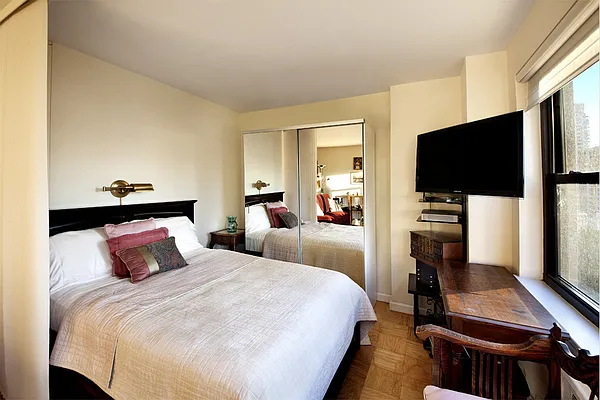 Sold by Stribling | media 9