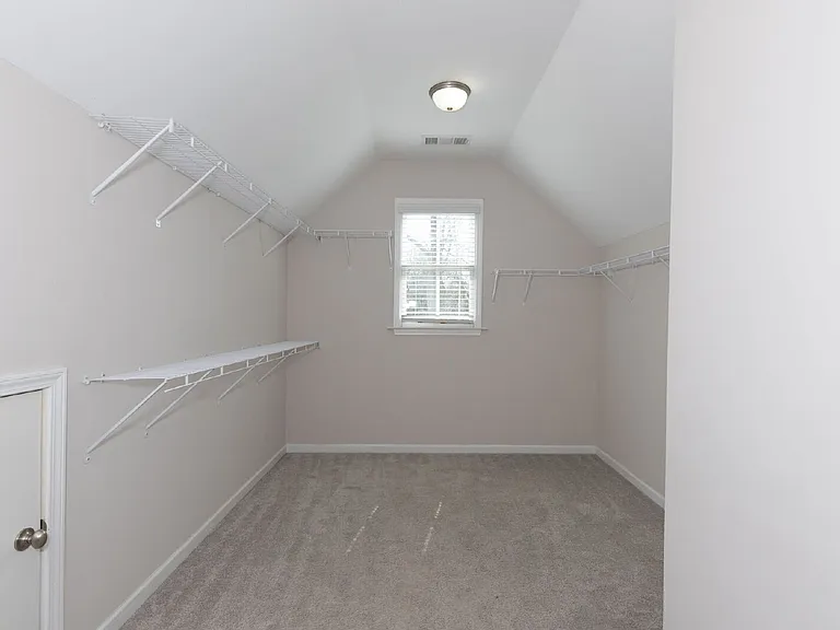 2033 Cherokee Dr — Photo 24