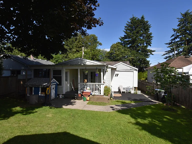 511 Wilson St — Photo 16