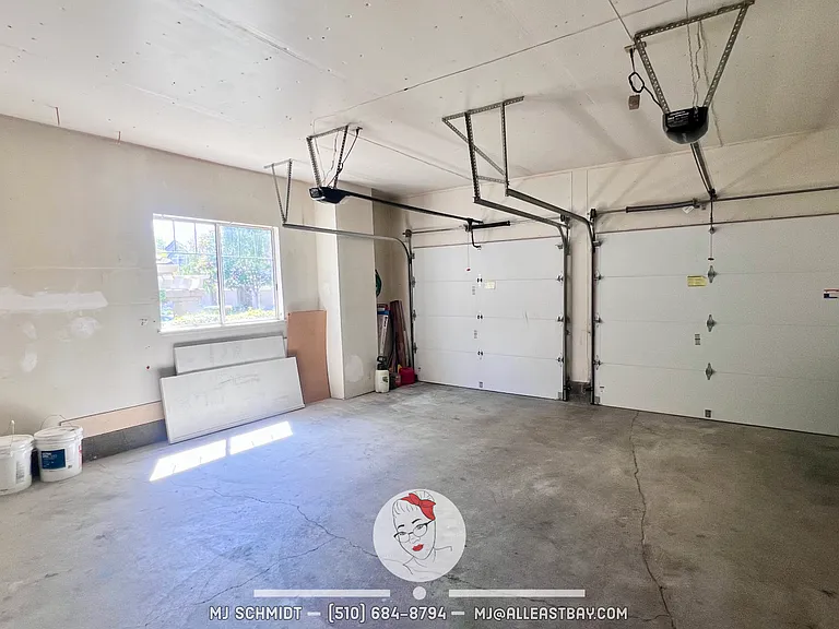 303 Sutton Cir — Photo 30