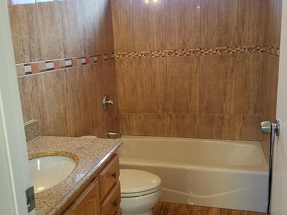 4th image of 3083 Logan Ave