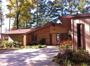 646 Azalea Dr, Vass, NC 28394