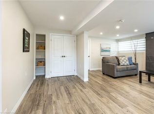 34 Dooley Dr, Kitchener, ON N2A1L4