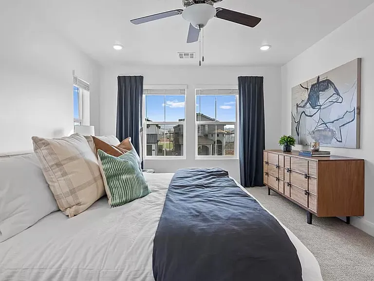495 W Bronze Ridge Pl — Photo 14