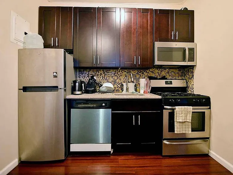 302 Mott St #39 — Photo 3