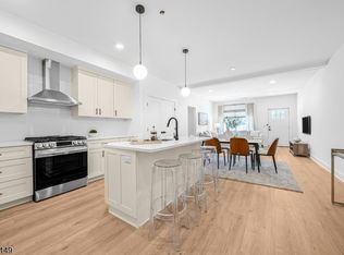 106 Encampment Ct, Montville Twp., NJ 07082