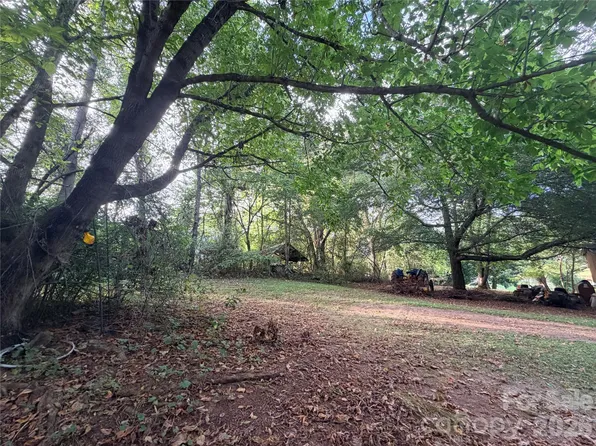 173 & 175 Dix Creek Chapel Rd, Asheville, NC 28806