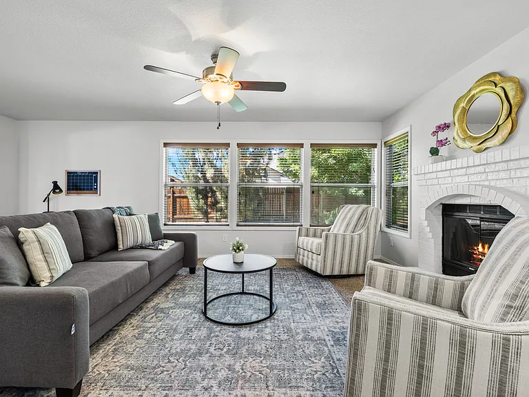 1528 E Falconrim Ct — Photo 29